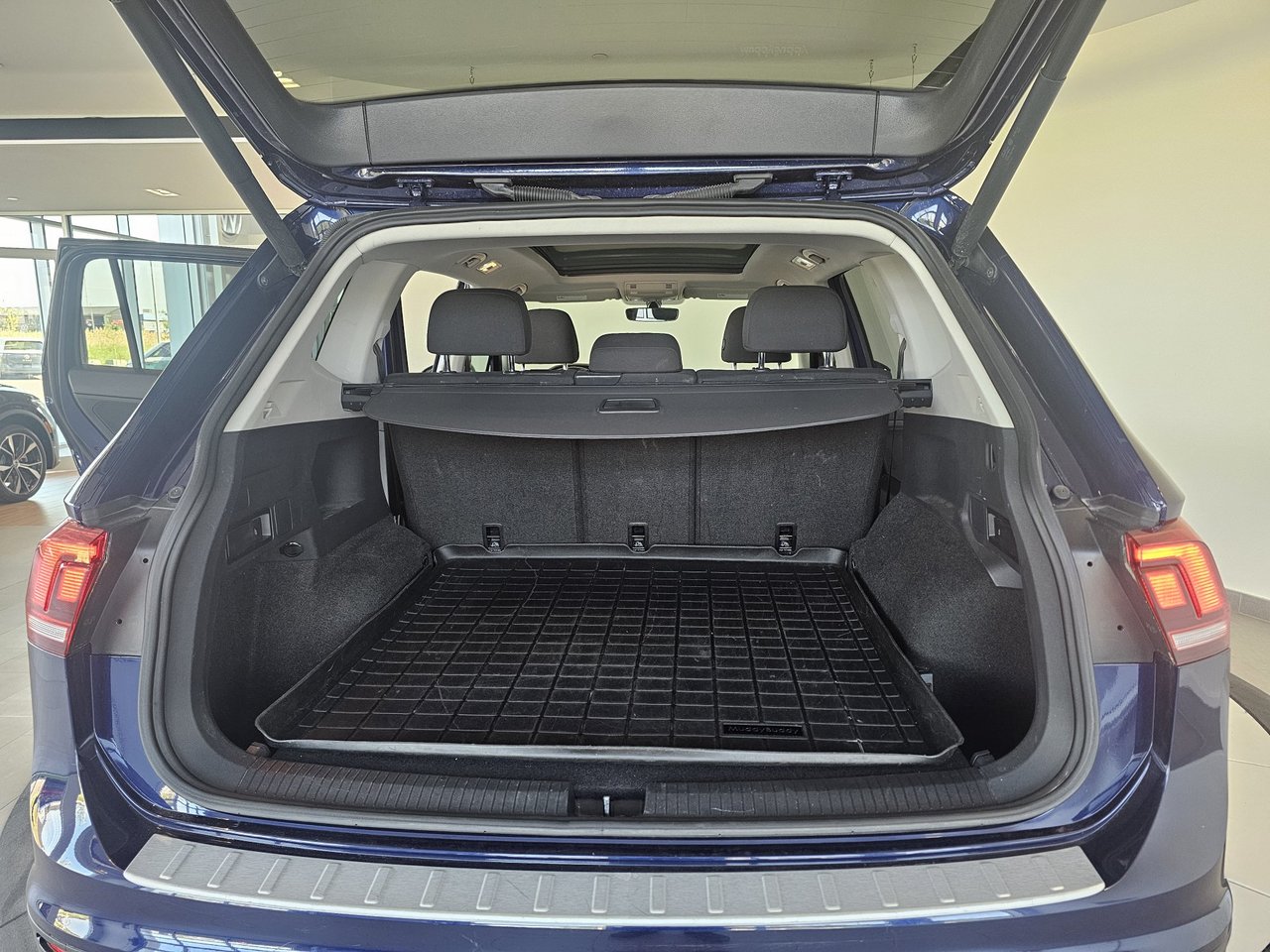 2021 Volkswagen Tiguan UNITED 4 MOTION + AC + CARPLAY + CAMERA + WOW !+++