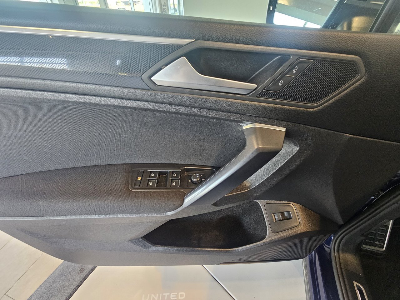 2021 Volkswagen Tiguan UNITED 4 MOTION + AC + CARPLAY + CAMERA + WOW !+++