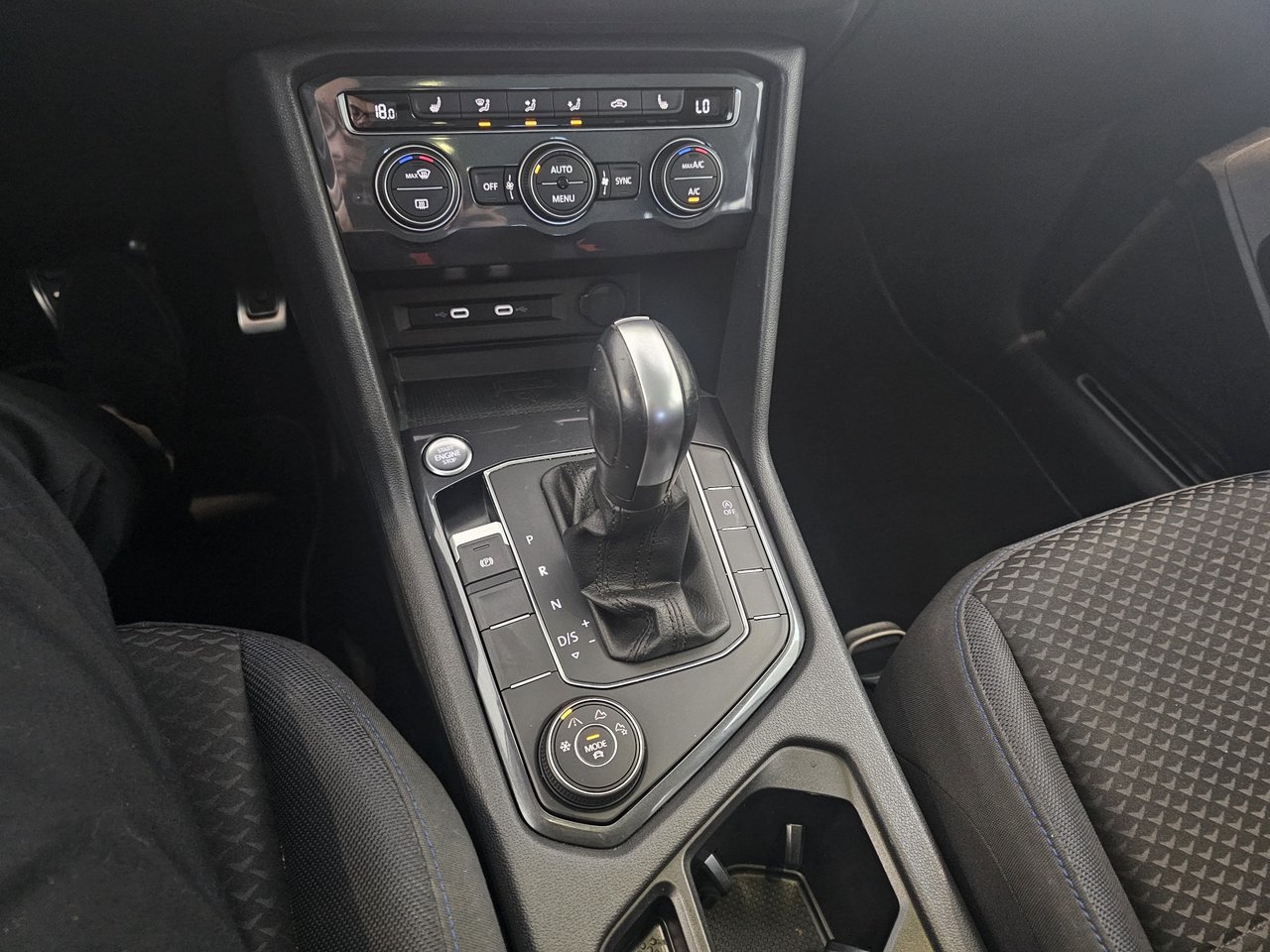 2021 Volkswagen Tiguan UNITED 4 MOTION + AC + CARPLAY + CAMERA + WOW !+++