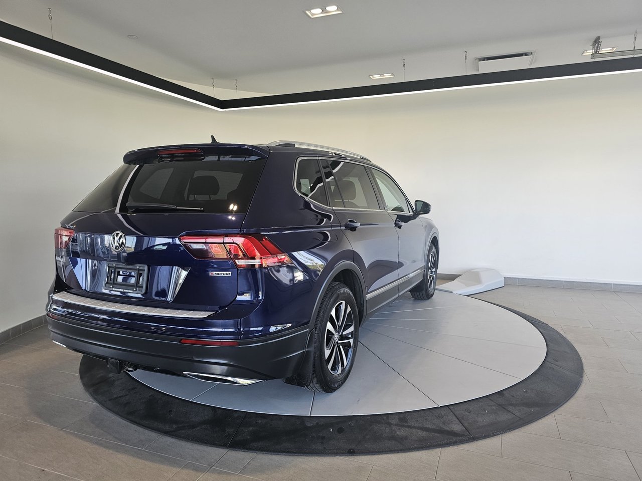 2021 Volkswagen Tiguan UNITED 4 MOTION + AC + CARPLAY + CAMERA + WOW !+++
