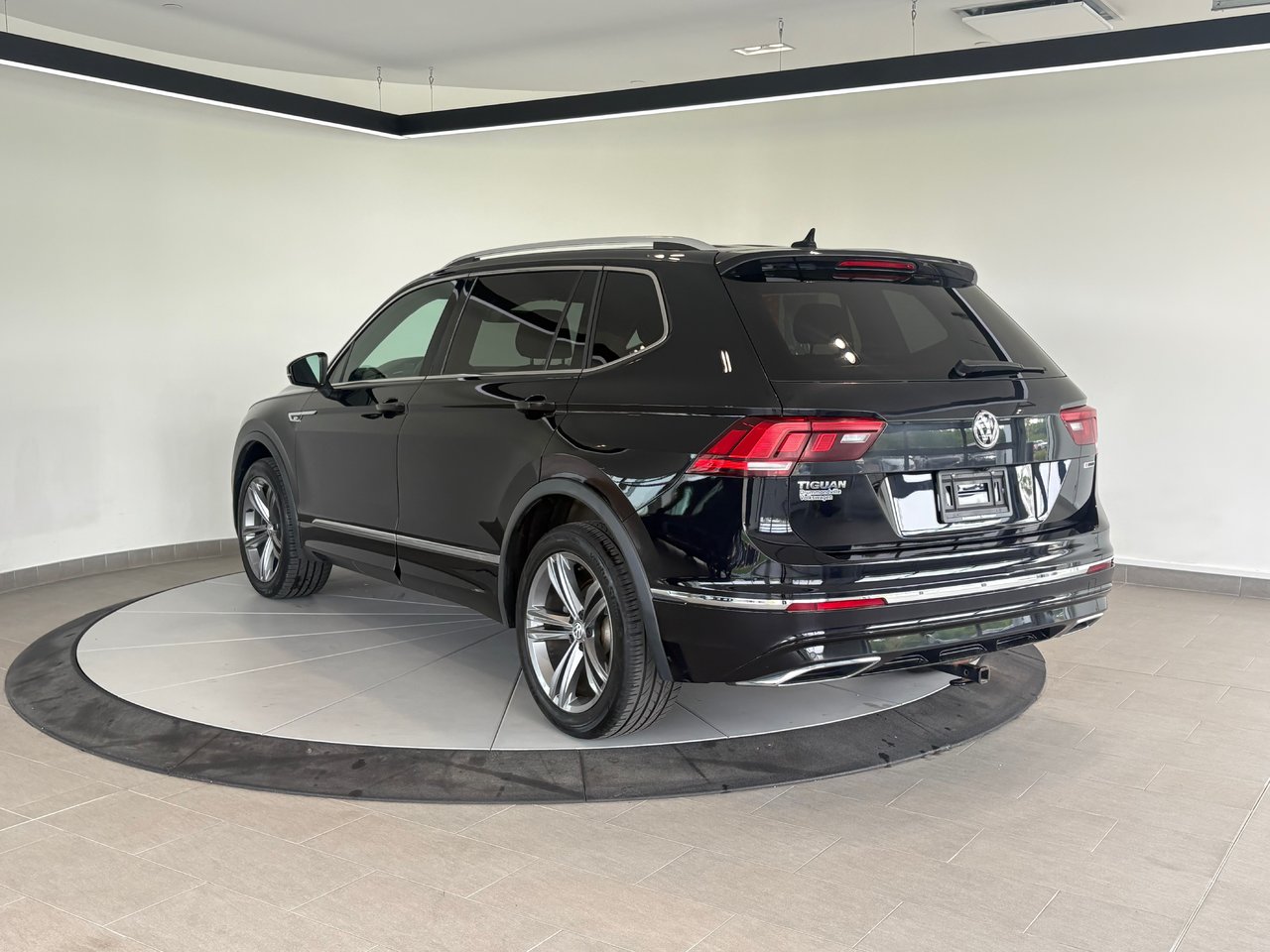 Volkswagen Tiguan Highline + R-LINE + CAMERA + TOIT + WOW +++ 2021