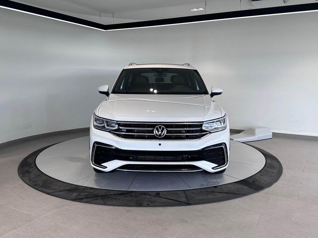 Volkswagen Tiguan Highline R-Line + TOIT + CUIR + NAV/GPS + WOW +++ 2022