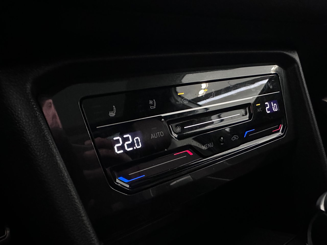 Volkswagen Tiguan Highline R-Line + TOIT + CUIR + NAV/GPS + WOW +++ 2022