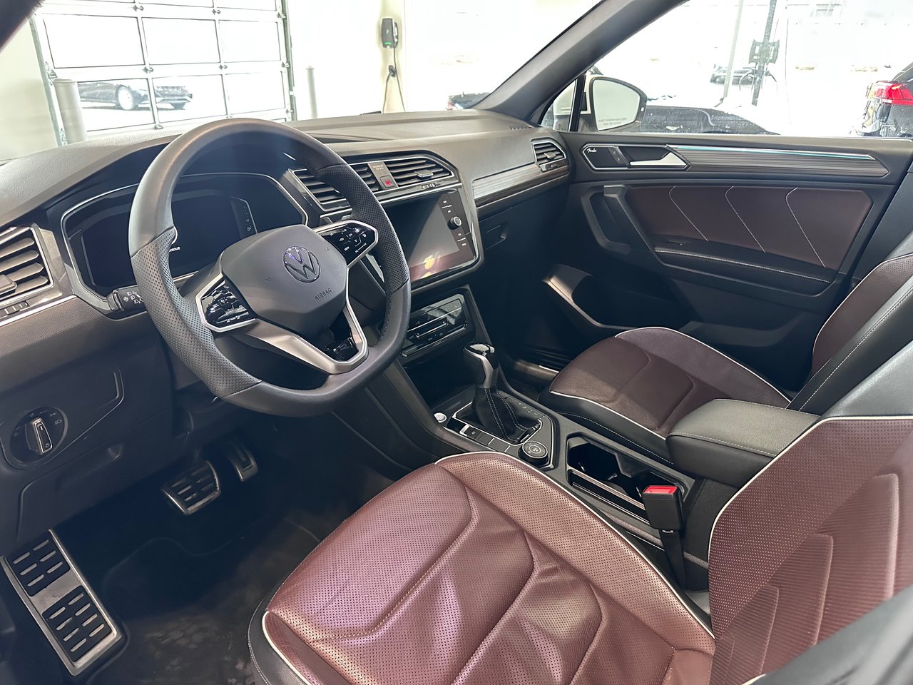 Volkswagen Tiguan Highline R-Line + TOIT + CUIR + NAV/GPS + WOW +++ 2022