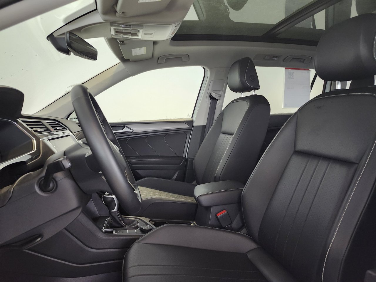 Volkswagen Tiguan Comfortline + CUIR + TOIT + CARPLAY  + A/C + WOW 2022