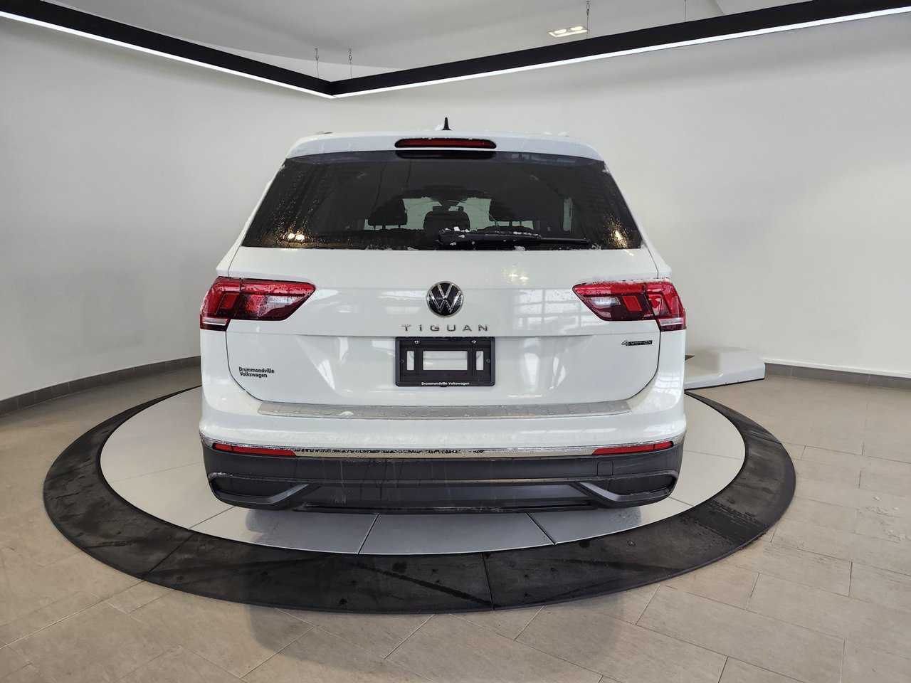 Volkswagen Tiguan Comfortline + CUIR + TOIT + CARPLAY  + A/C + WOW 2022