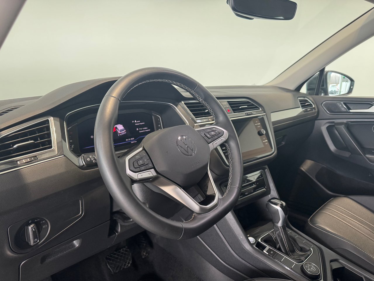 2022 Volkswagen Tiguan Comfortline + CUIR + CARPLAY + A/C + AWD + WOW ++