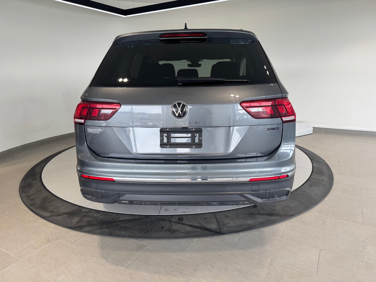 2022 Volkswagen Tiguan Comfortline + CUIR + CARPLAY + A/C + AWD + WOW ++