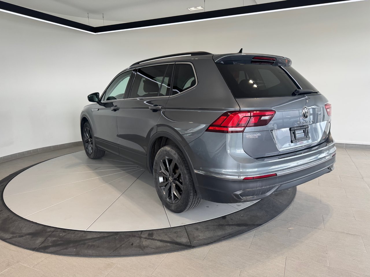 2022 Volkswagen Tiguan Comfortline + CUIR + CARPLAY + A/C + AWD + WOW ++