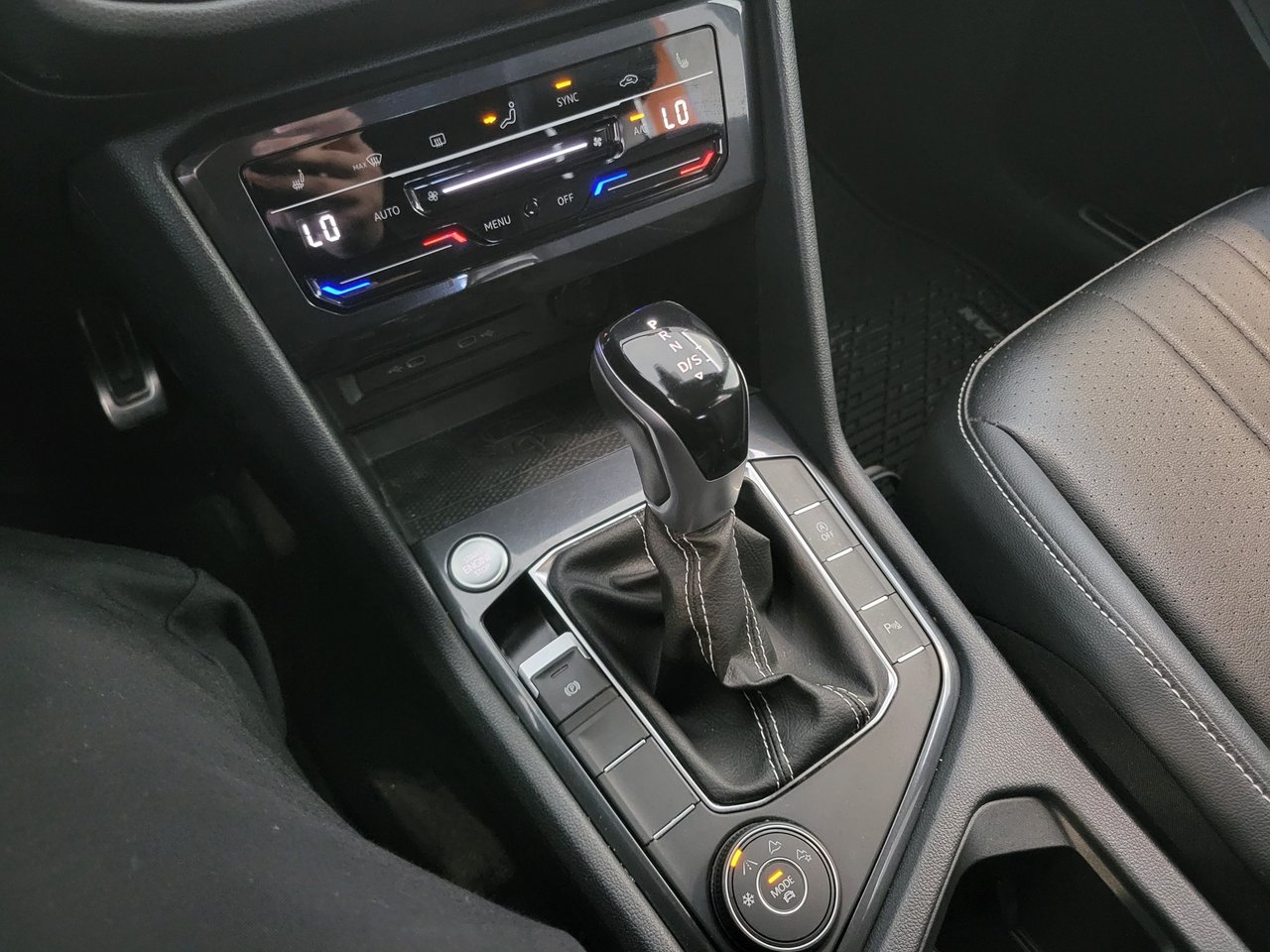 Volkswagen Tiguan Comfortline R-Line Black Edition+ CUIR+TOIT+WOW+++ 2022