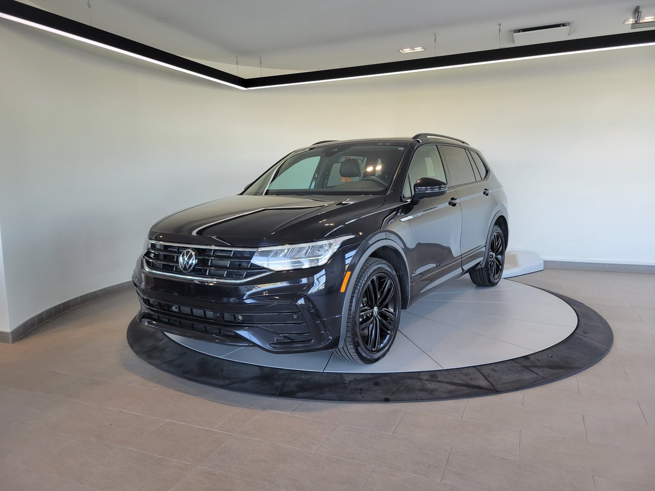 Volkswagen Tiguan Comfortline R-Line Black Edition+ CUIR+TOIT+WOW+++ 2022