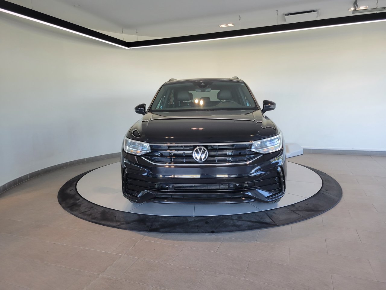 Volkswagen Tiguan Comfortline R-Line Black Edition+ CUIR+TOIT+WOW+++ 2022