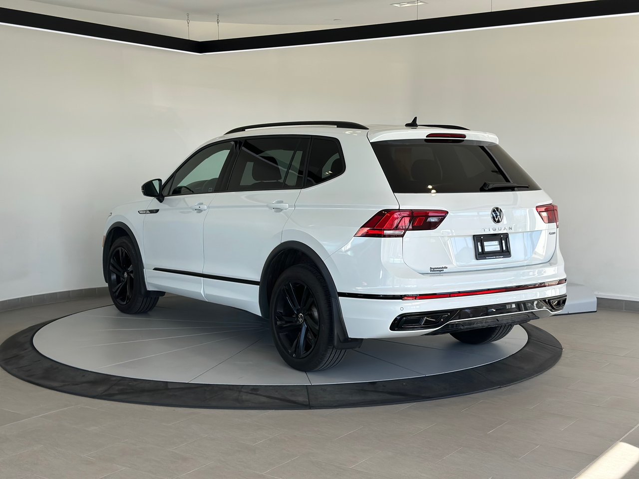 Volkswagen Tiguan Comfortline R-Line Black Edition 2023