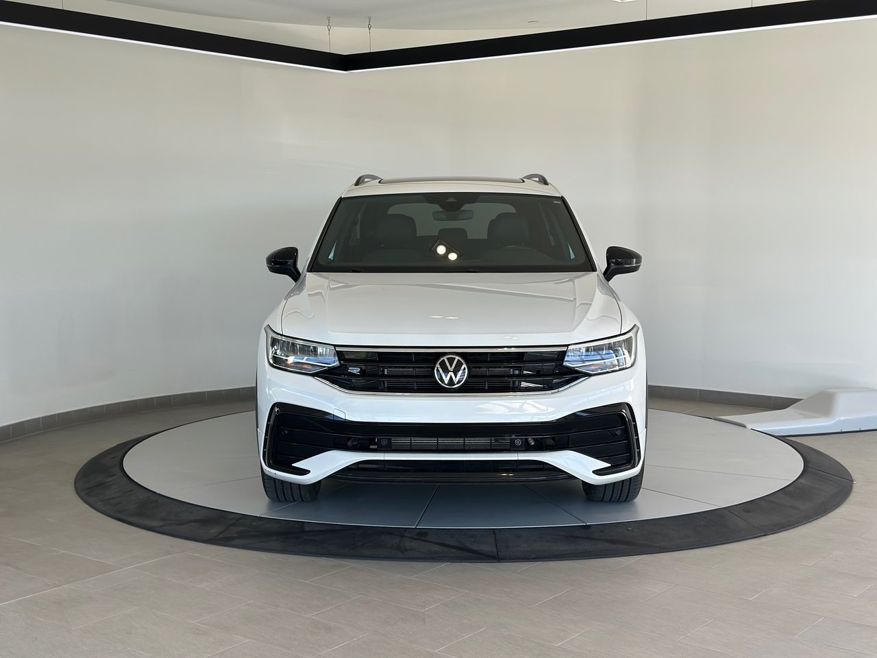 Volkswagen Tiguan Comfortline R-Line Black Edition 2023