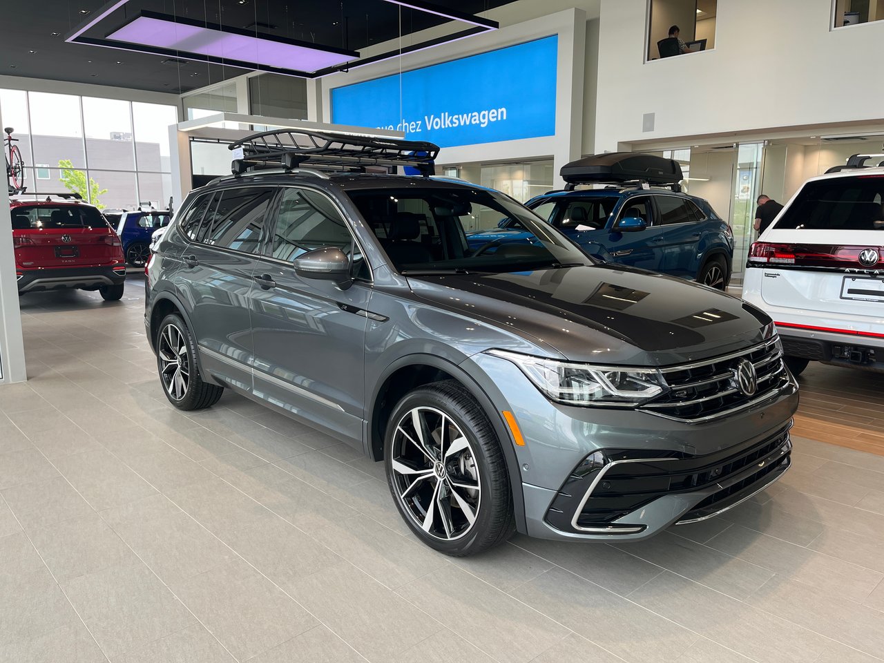 2024 Volkswagen Tiguan Highline R-Line + APPLE CARPLAY + CUIR + WOW ++