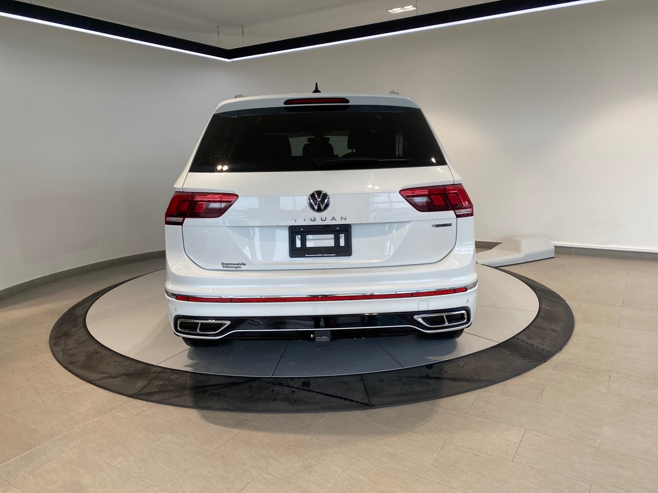 Volkswagen Tiguan Highline R-Line + CARPLAY + TOIT + CUIR + WOW +++ 2024