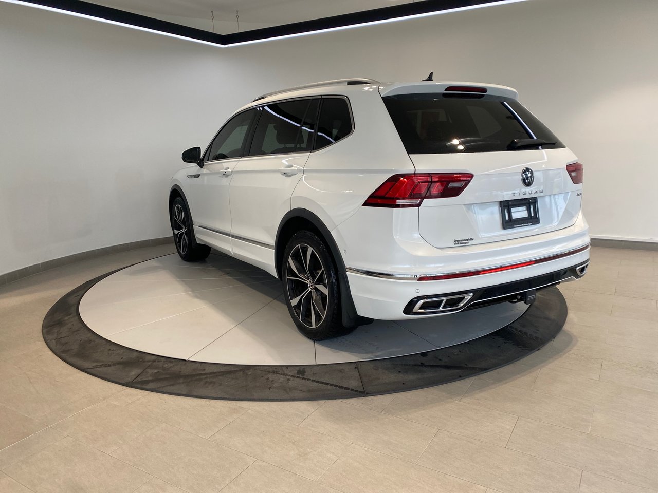 Volkswagen Tiguan Highline R-Line + CARPLAY + TOIT + CUIR + WOW +++ 2024