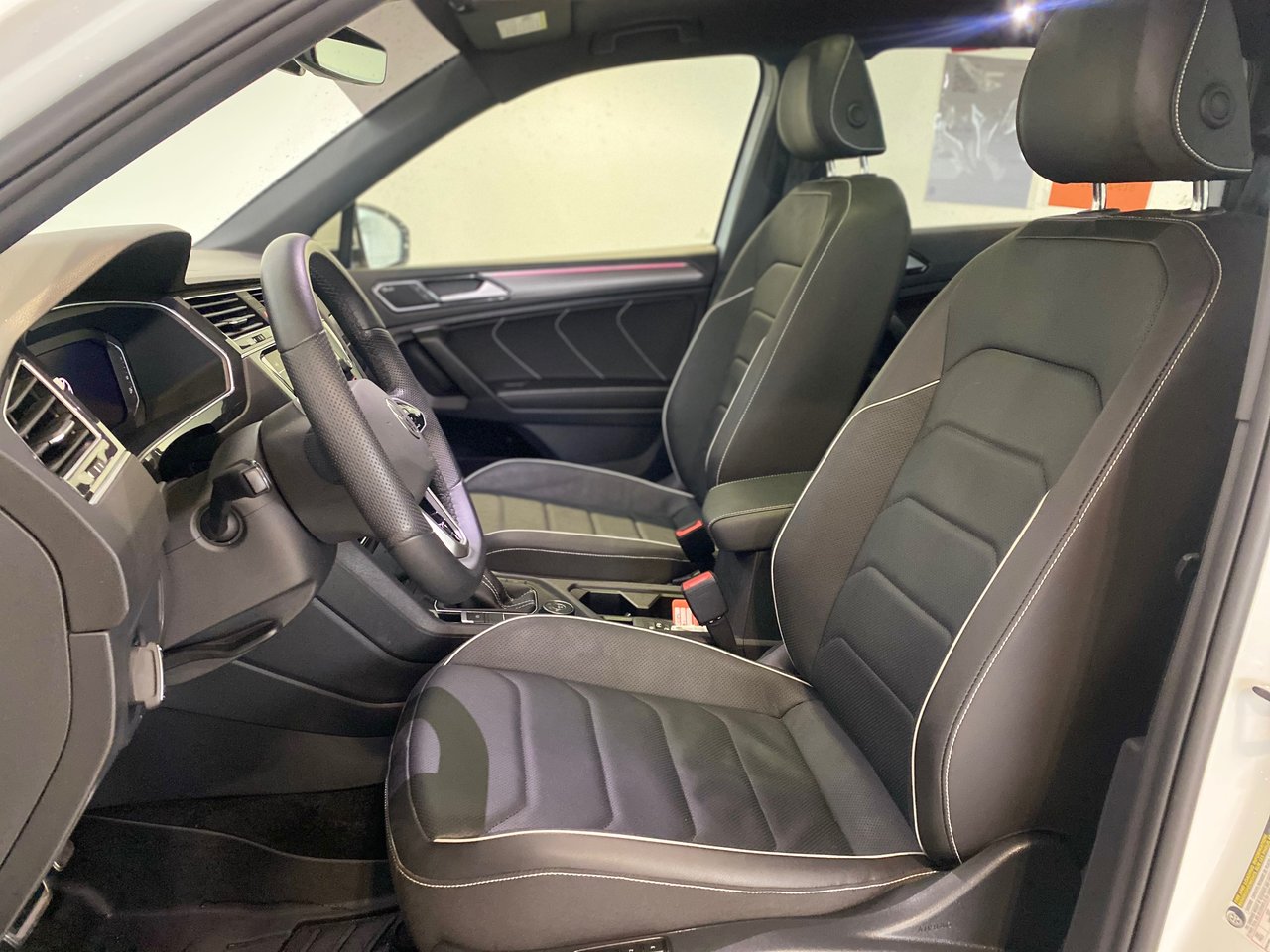 Volkswagen Tiguan Highline R-Line + CARPLAY + TOIT + CUIR + WOW +++ 2024