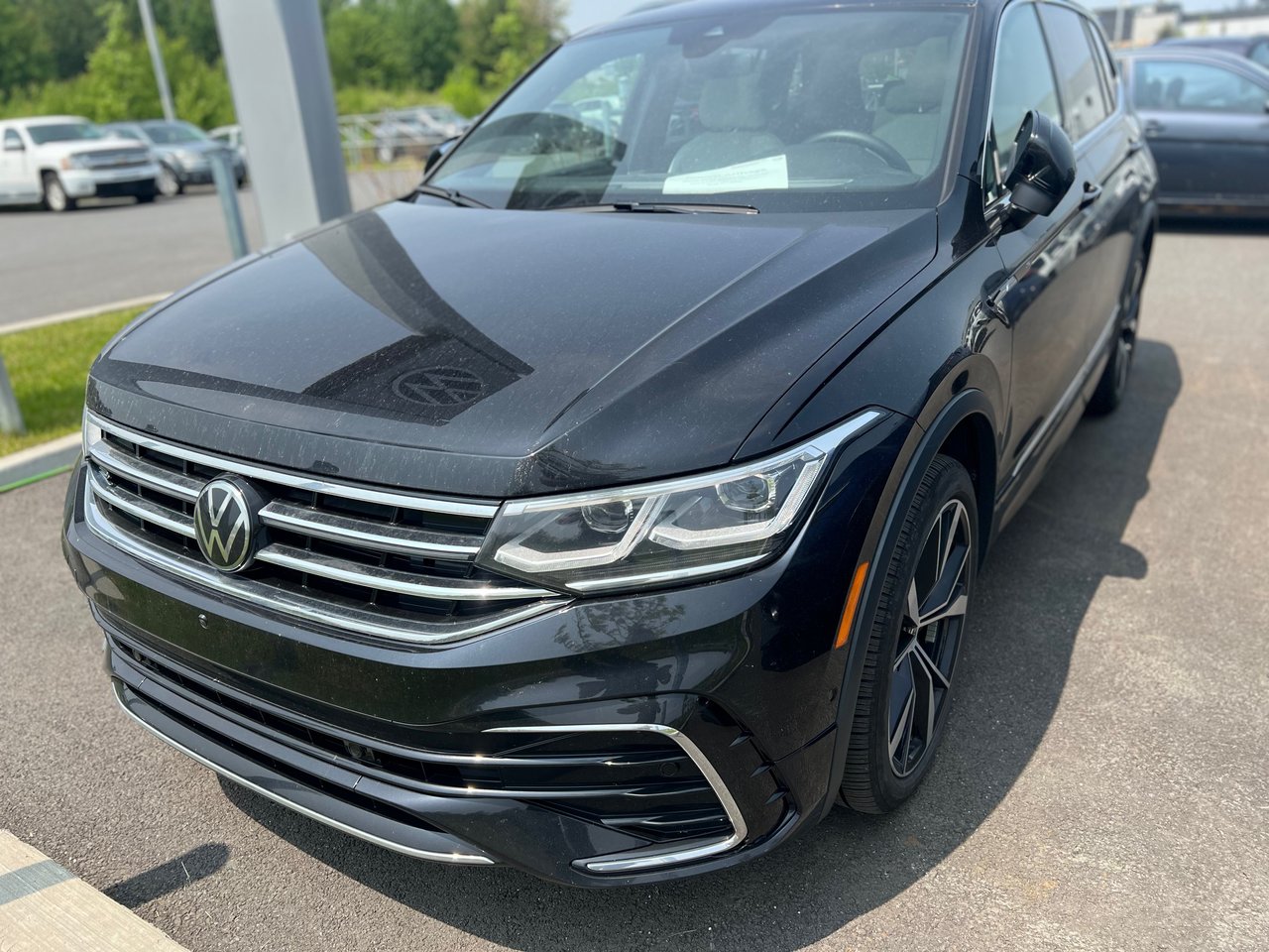 Volkswagen Tiguan Highline R-Line + TOIT + 7 PASSAGERS + CUIR + WOW! 2024