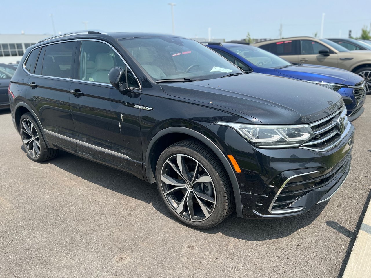 Volkswagen Tiguan Highline R-Line + TOIT + 7 PASSAGERS + CUIR + WOW! 2024