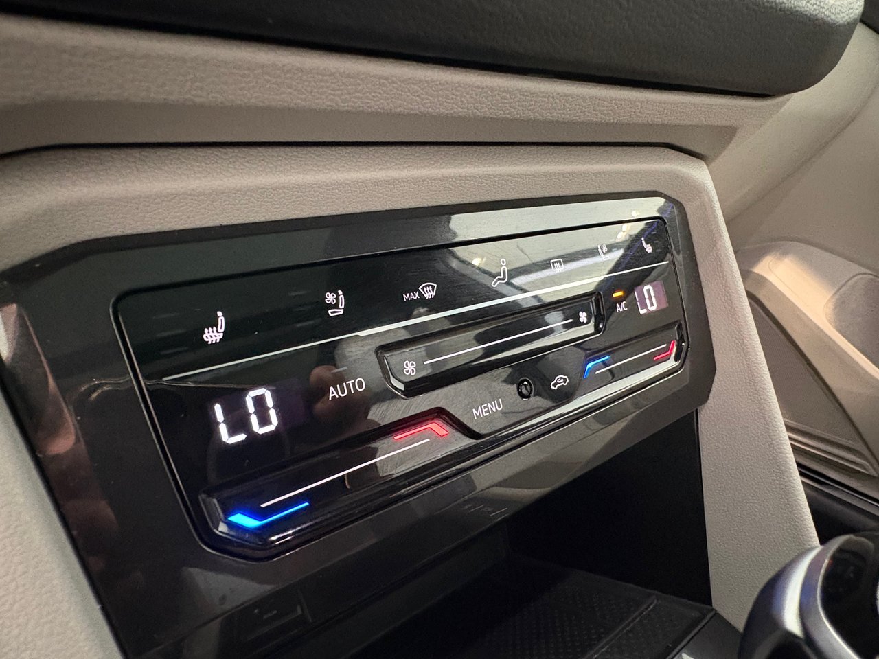 Volkswagen Tiguan Highline R-Line + CUIR + CARPLAY + CAMERA + WOW!++ 2024