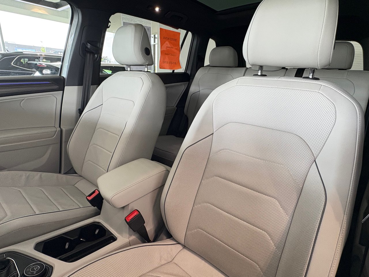 Volkswagen Tiguan Highline R-Line + CUIR + CARPLAY + CAMERA + WOW!++ 2024