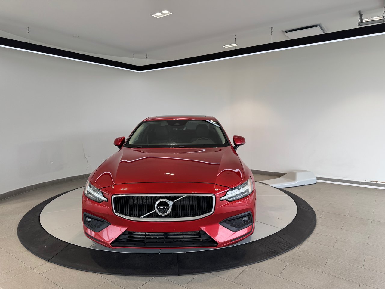 Volvo S60 T6 + AWD + Momentum + 316 HP + TOIT + CARPLAY ++++ 2019 316 HP + AWD + WOW !