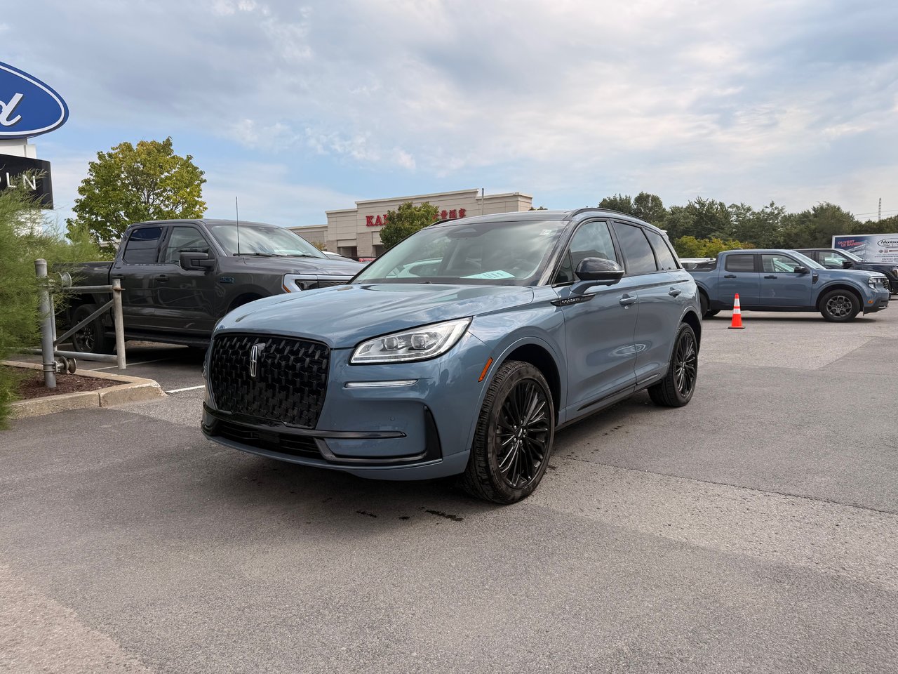 Whisper Blue Metallic Clearcoat 2023 Lincoln Corsair SUV / Crossover All-Wheel Drive Automatic