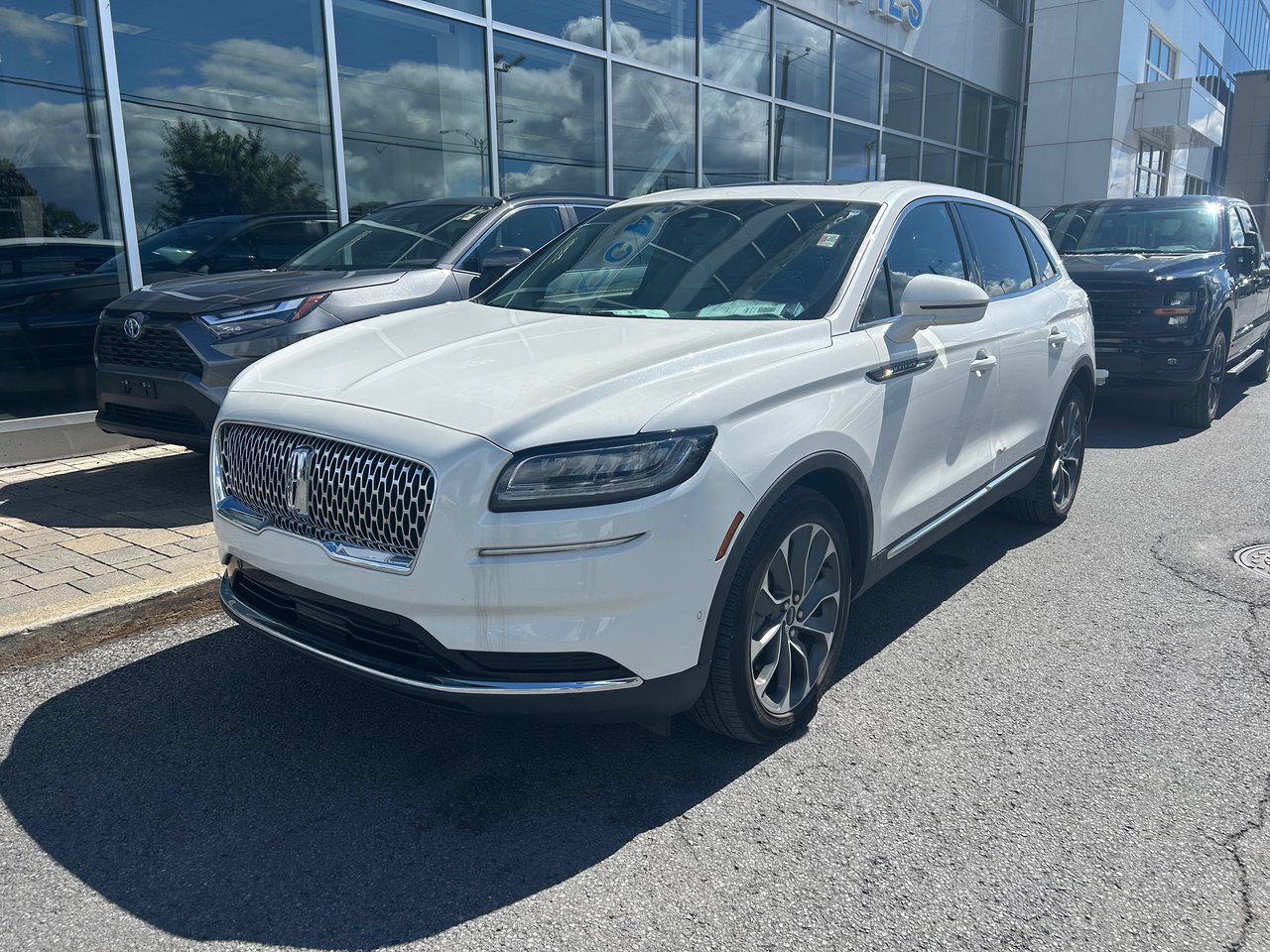 Pristine White 2023 Lincoln Nautilus SUV / Crossover All-Wheel Drive Automatic