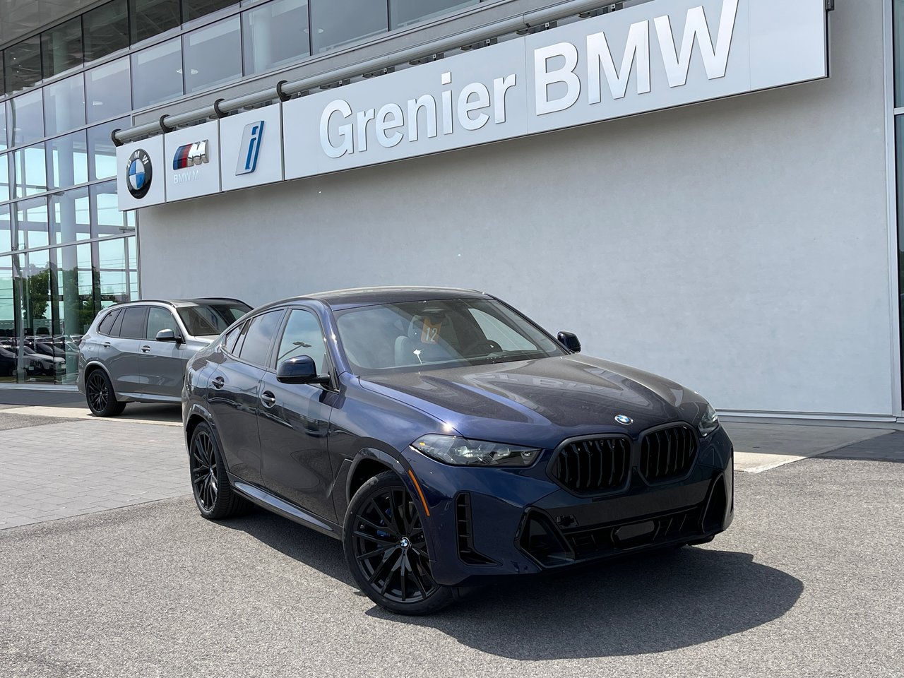 Used 2025 BMW X6 with 90 km for sale at Otogo