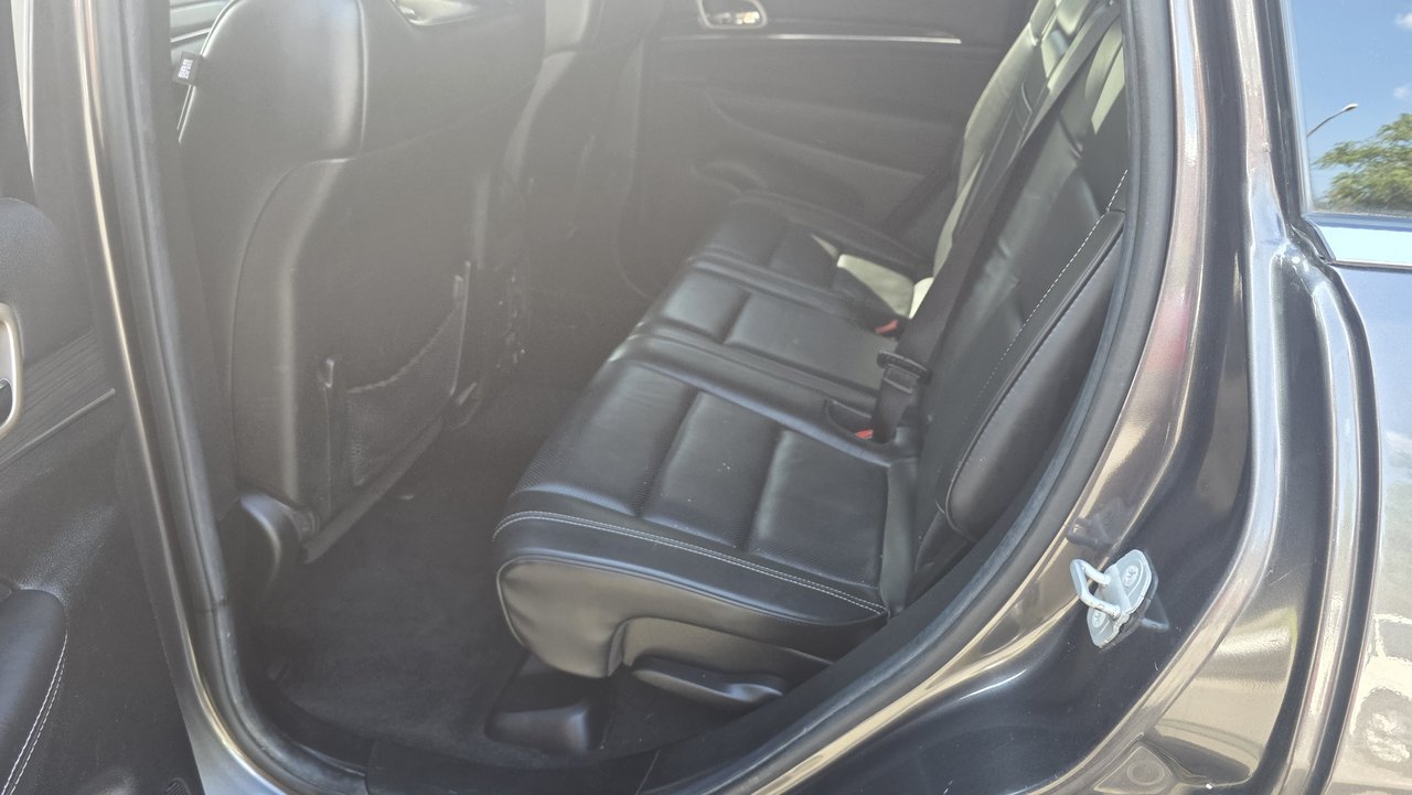 Jeep Grand Cherokee Overland 2014-30