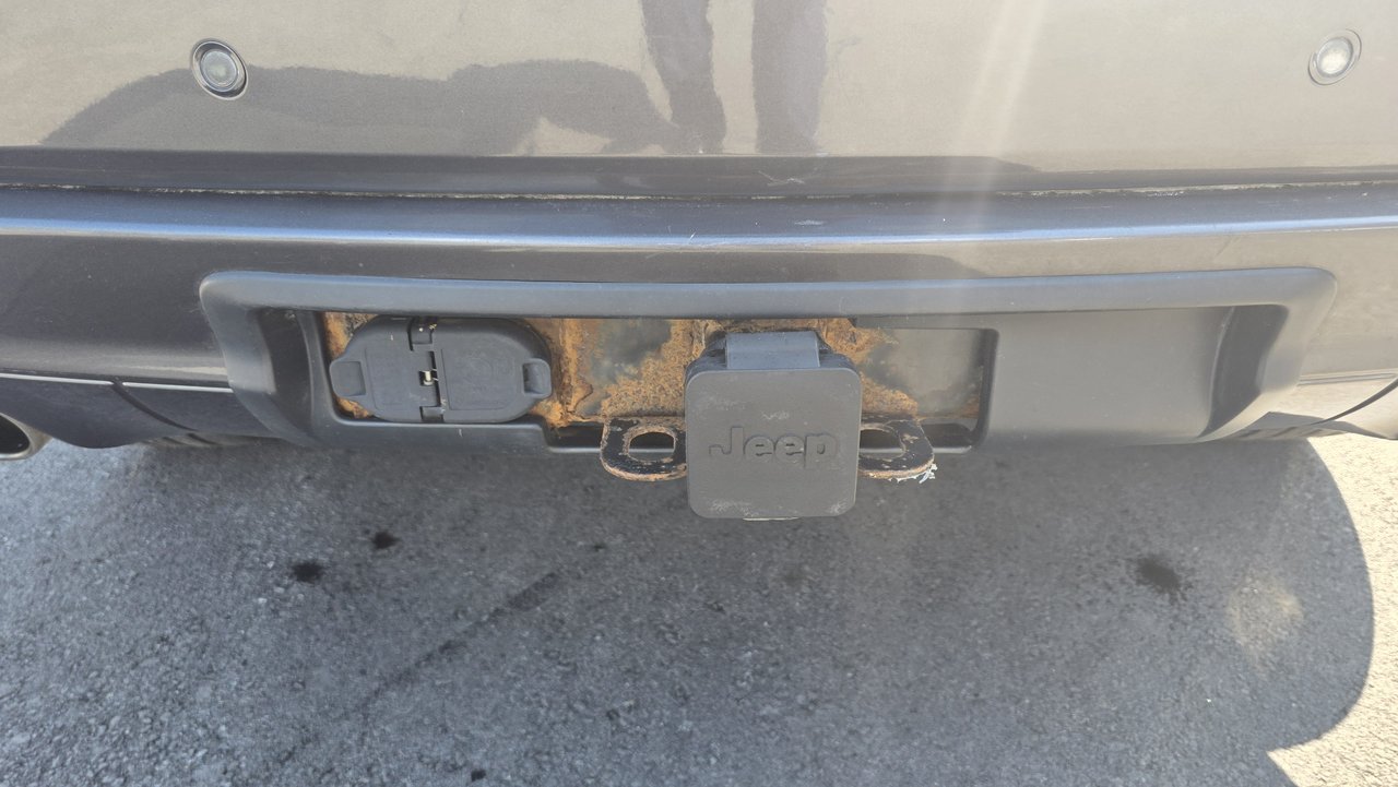 Jeep Grand Cherokee Overland 2014-33
