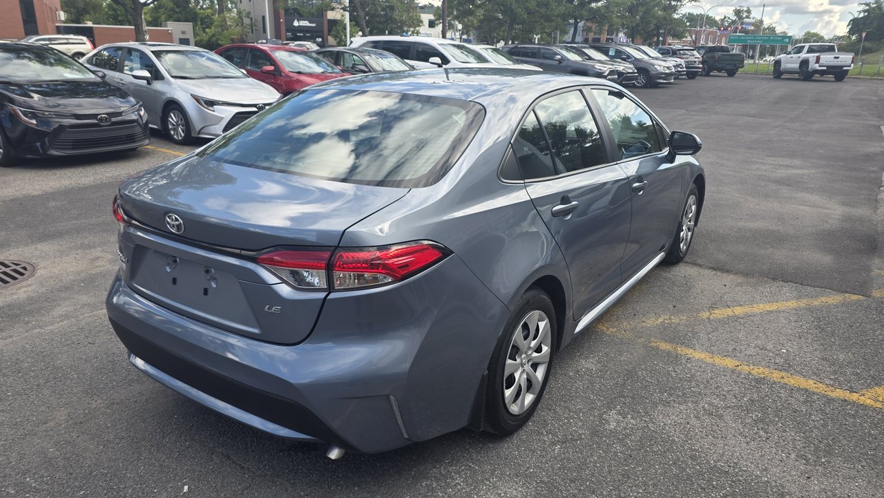 2022 Toyota Corolla LE-4