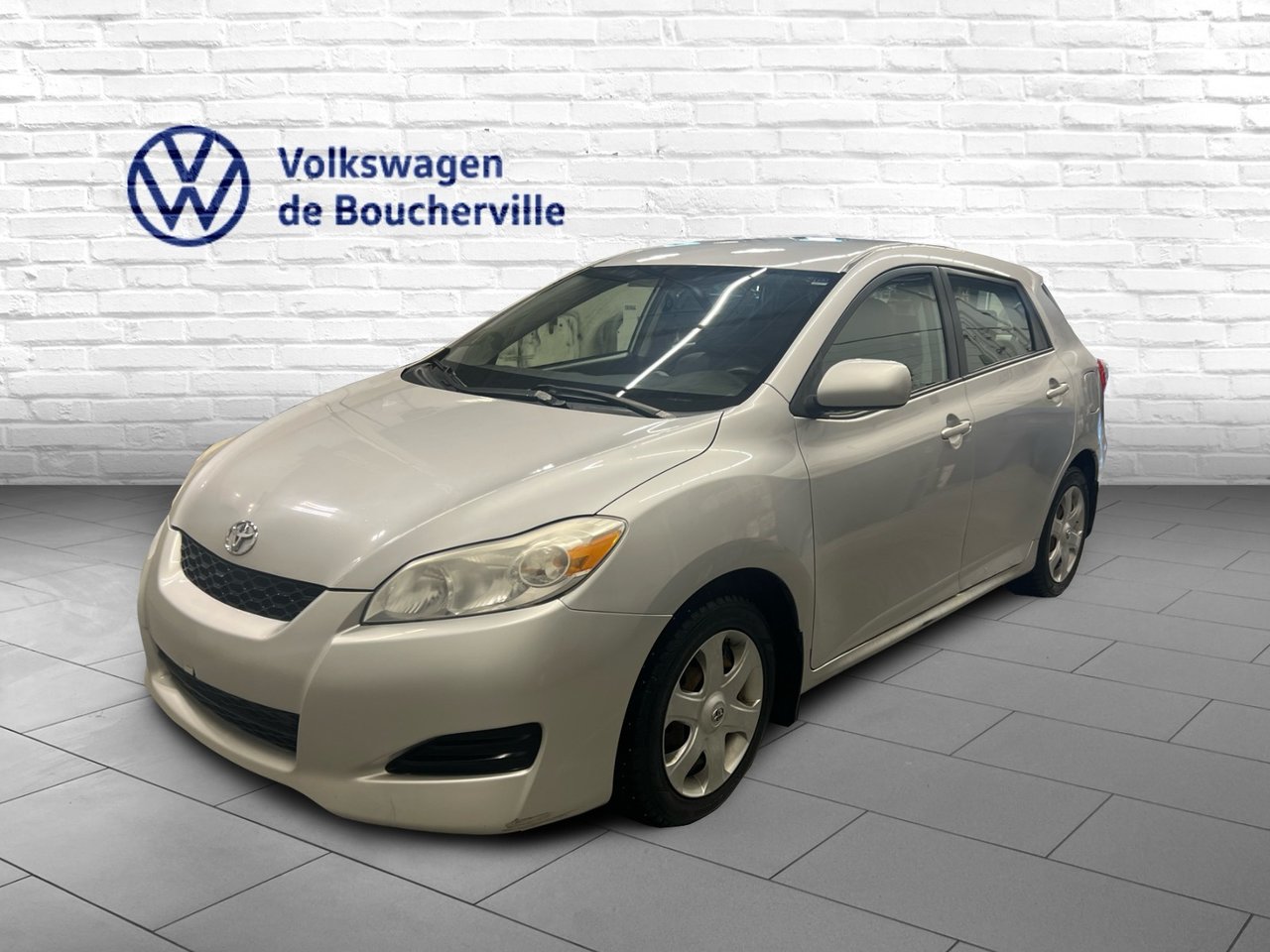 Classic Silver Metallic 2009 Toyota Matrix XR FWD Hatchback