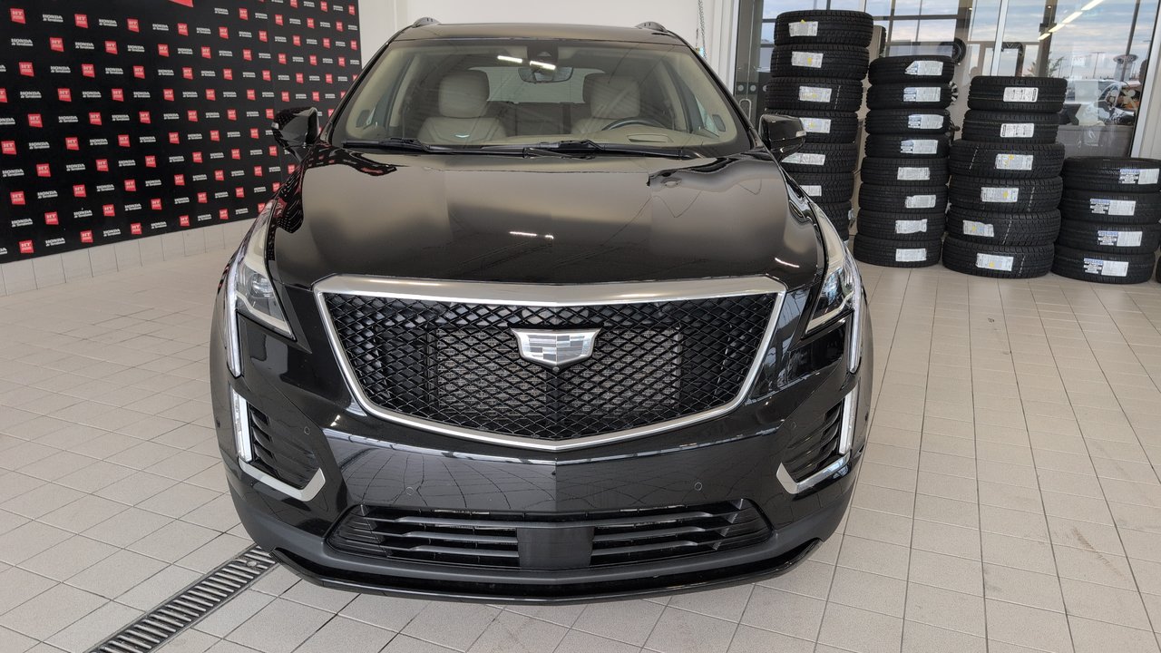 2023 Cadillac XT5 AWD Sport-1