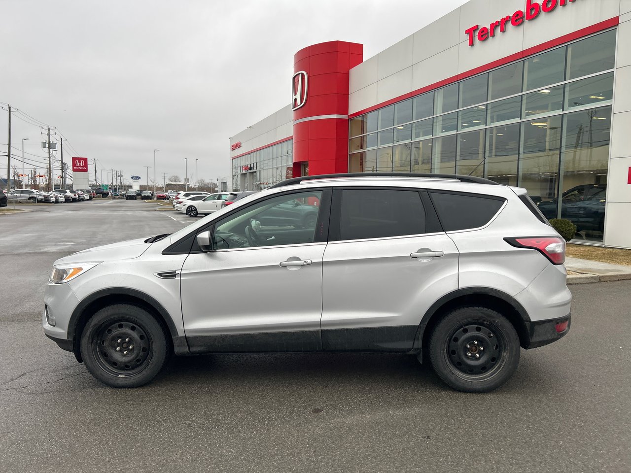 Ford Escape SE 2018-1