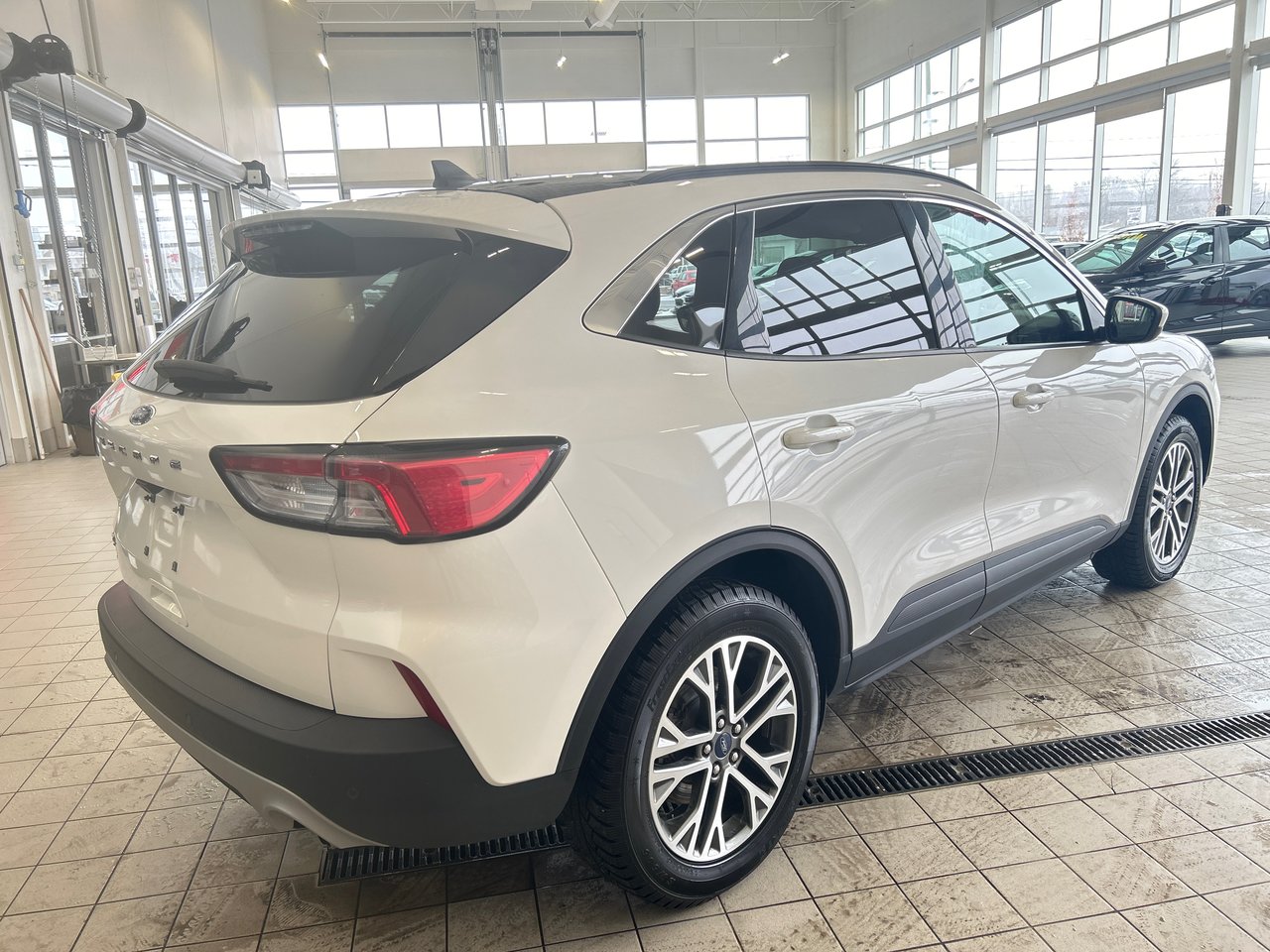 2021 Ford Escape SEL-5