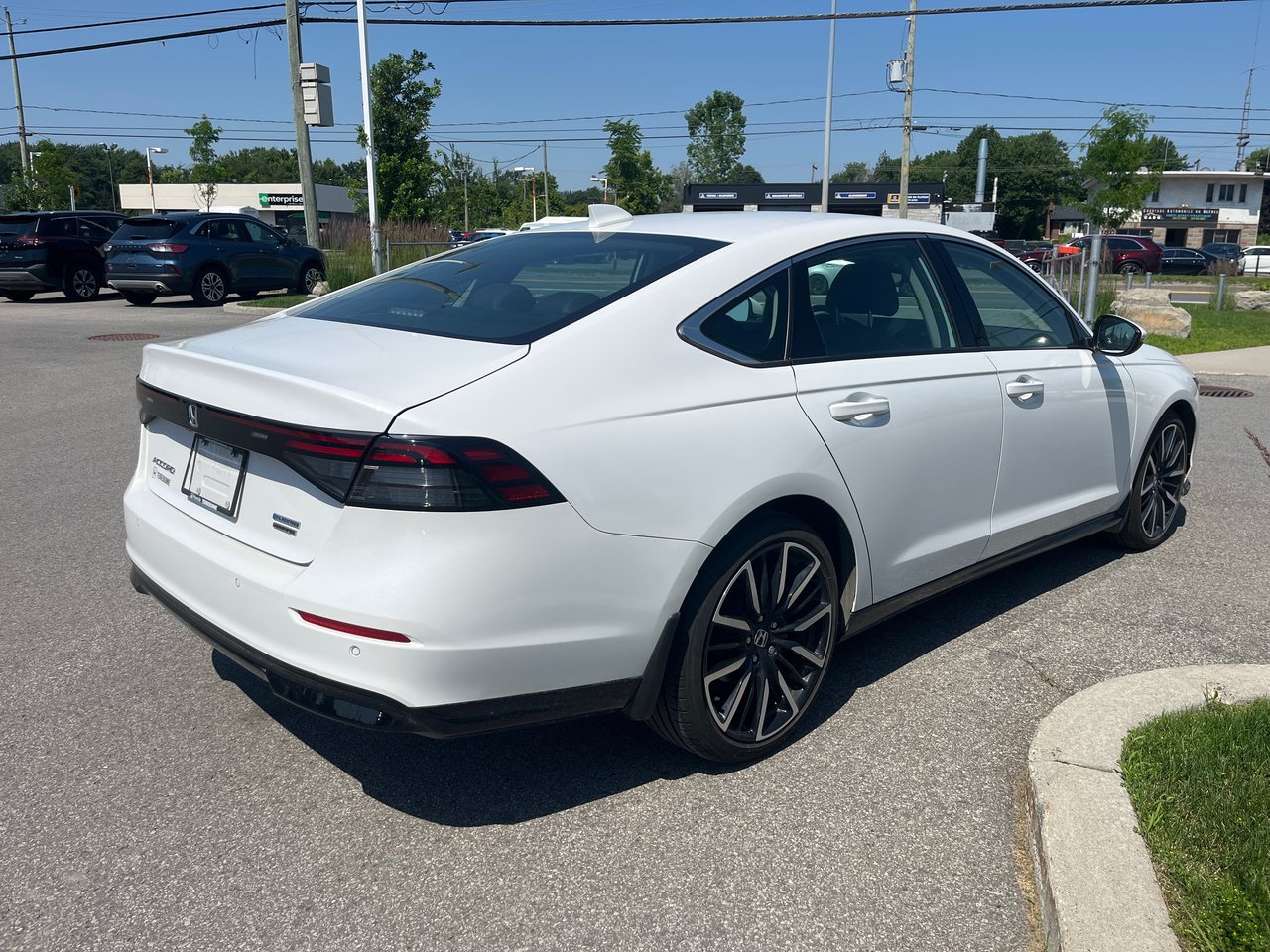 2023 Honda Accord Hybrid Touring-7