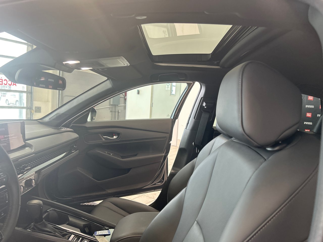 2025 Honda Accord Hybrid Sport-L-18