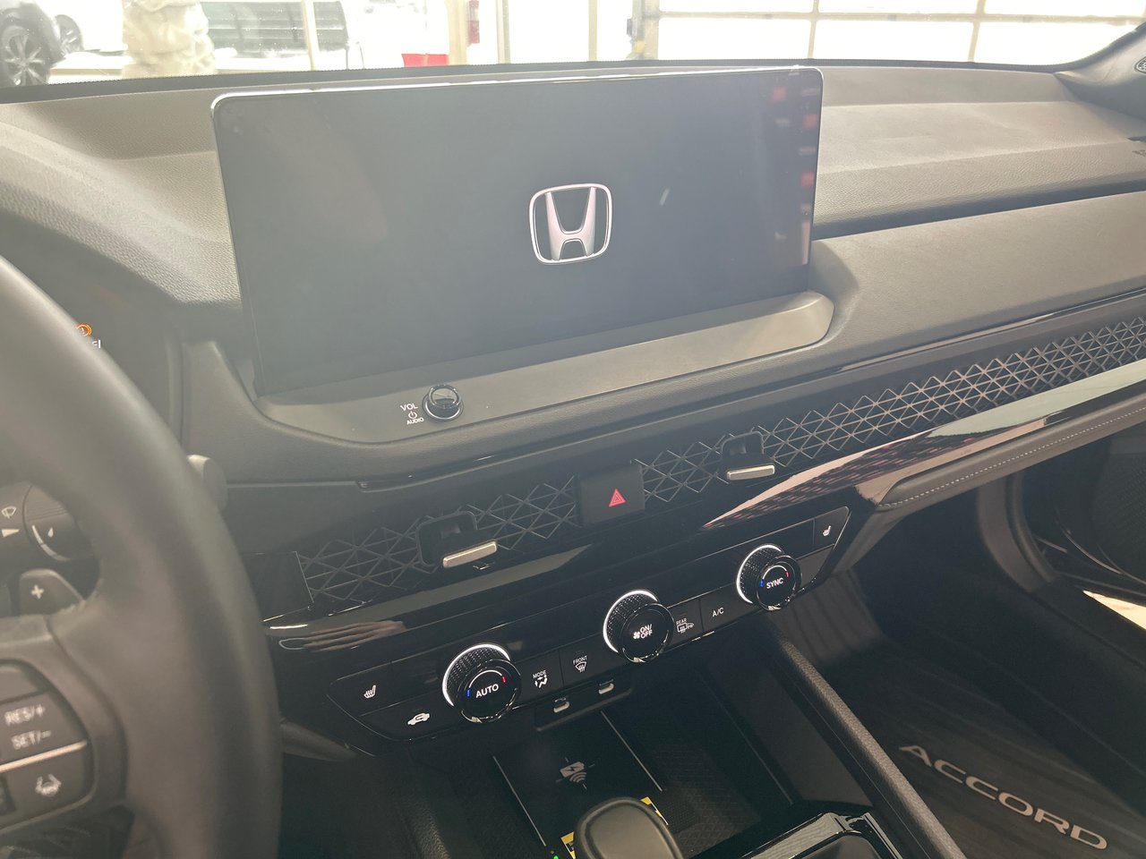 2025 Honda Accord Hybrid Sport-L-22