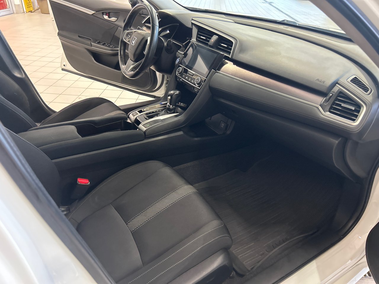 Honda Civic Sedan EX-T 2017-28