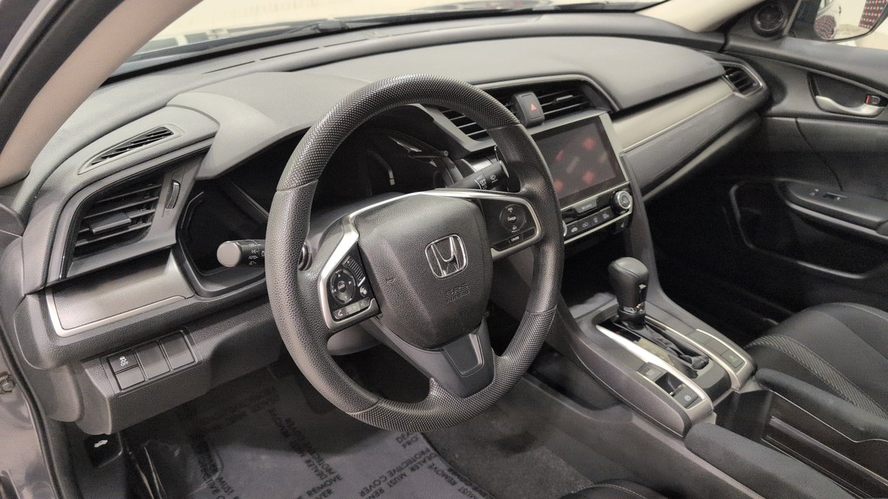 Honda Civic Sedan LX 2018-15