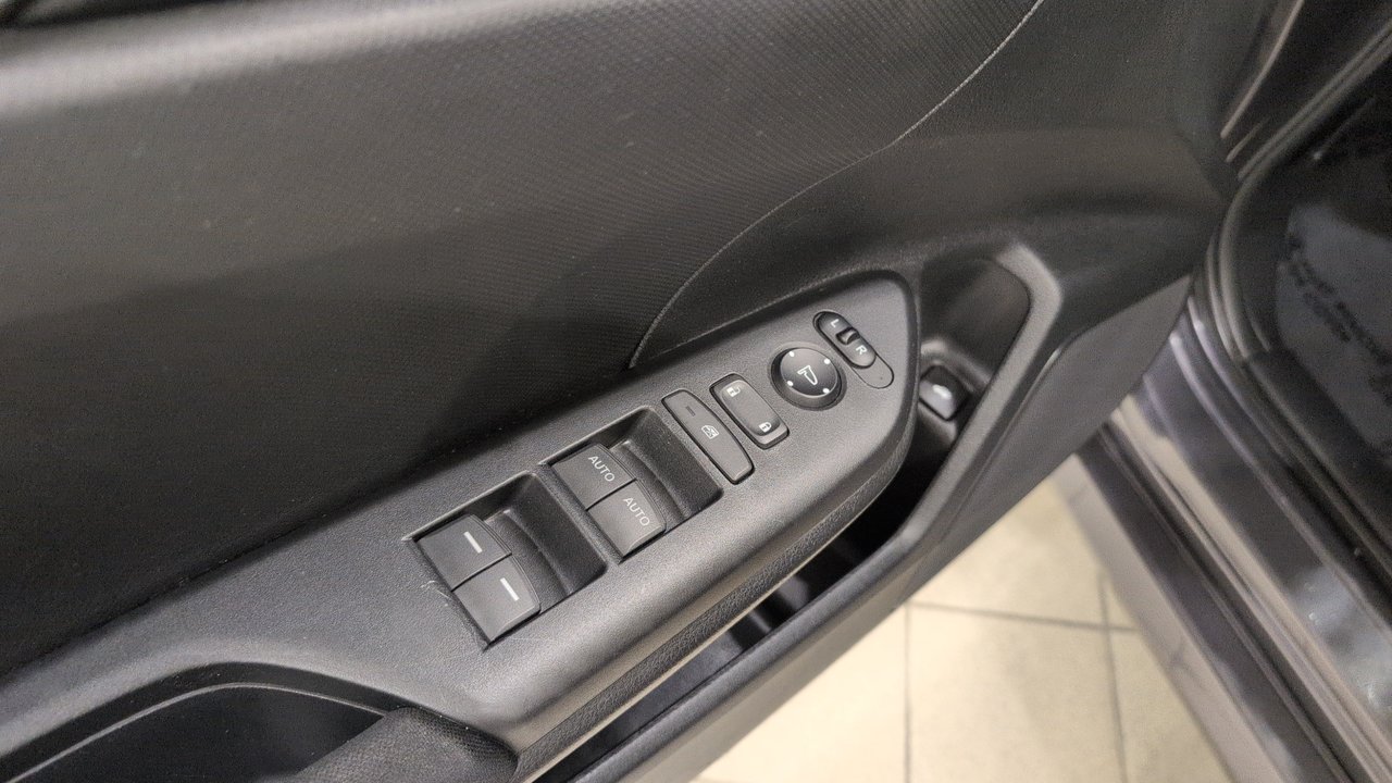 Honda Civic Sedan LX 2018-14