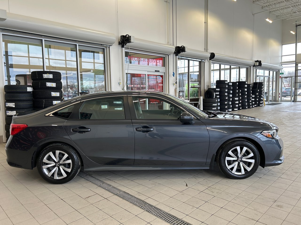 Honda Civic Sedan LX 2023-4