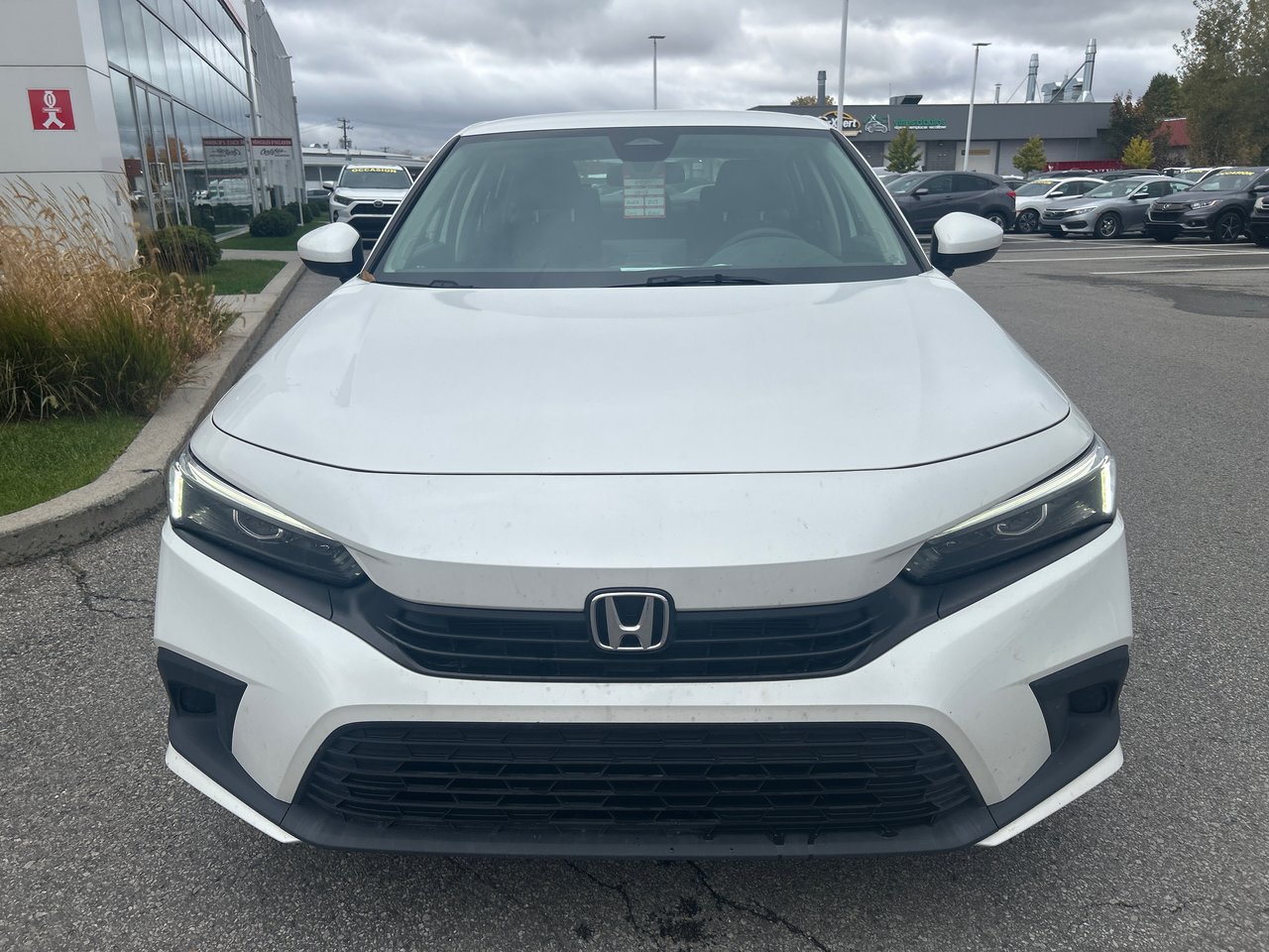 Honda Civic Sedan LX-b 2023-9