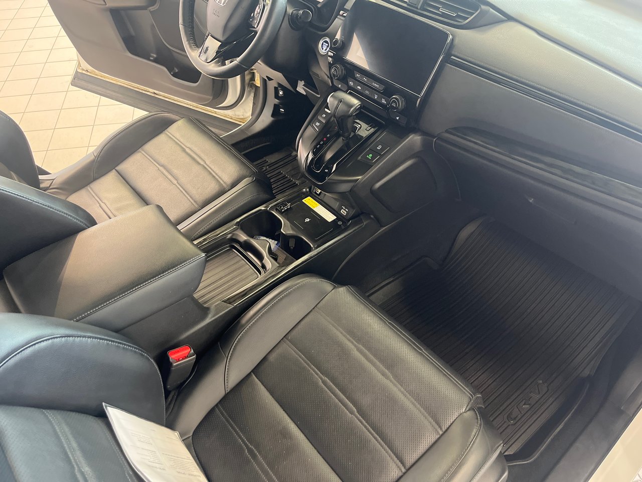 2021 Honda CR-V Touring black édition-12