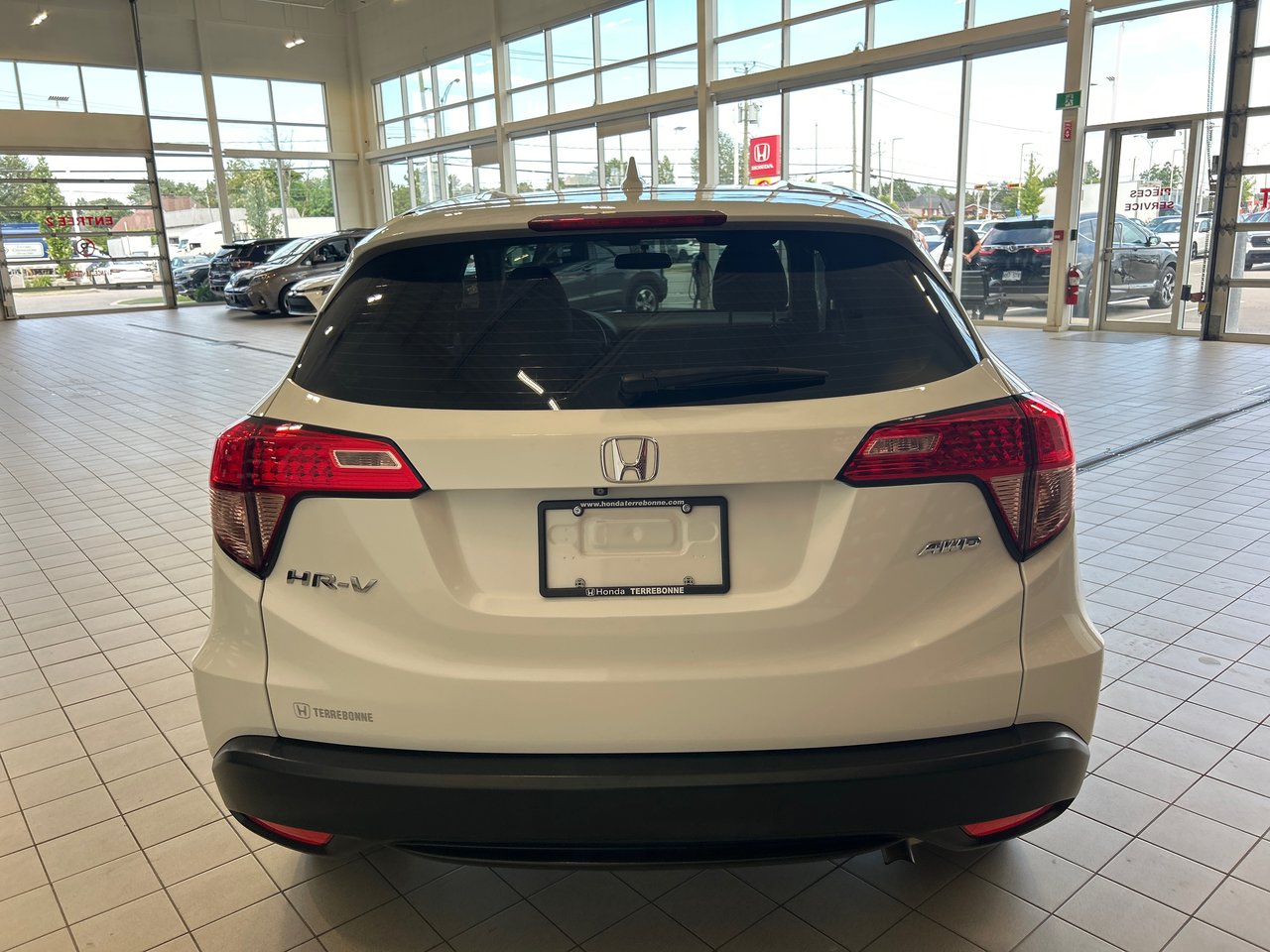 2016 Honda HR-V LX-8