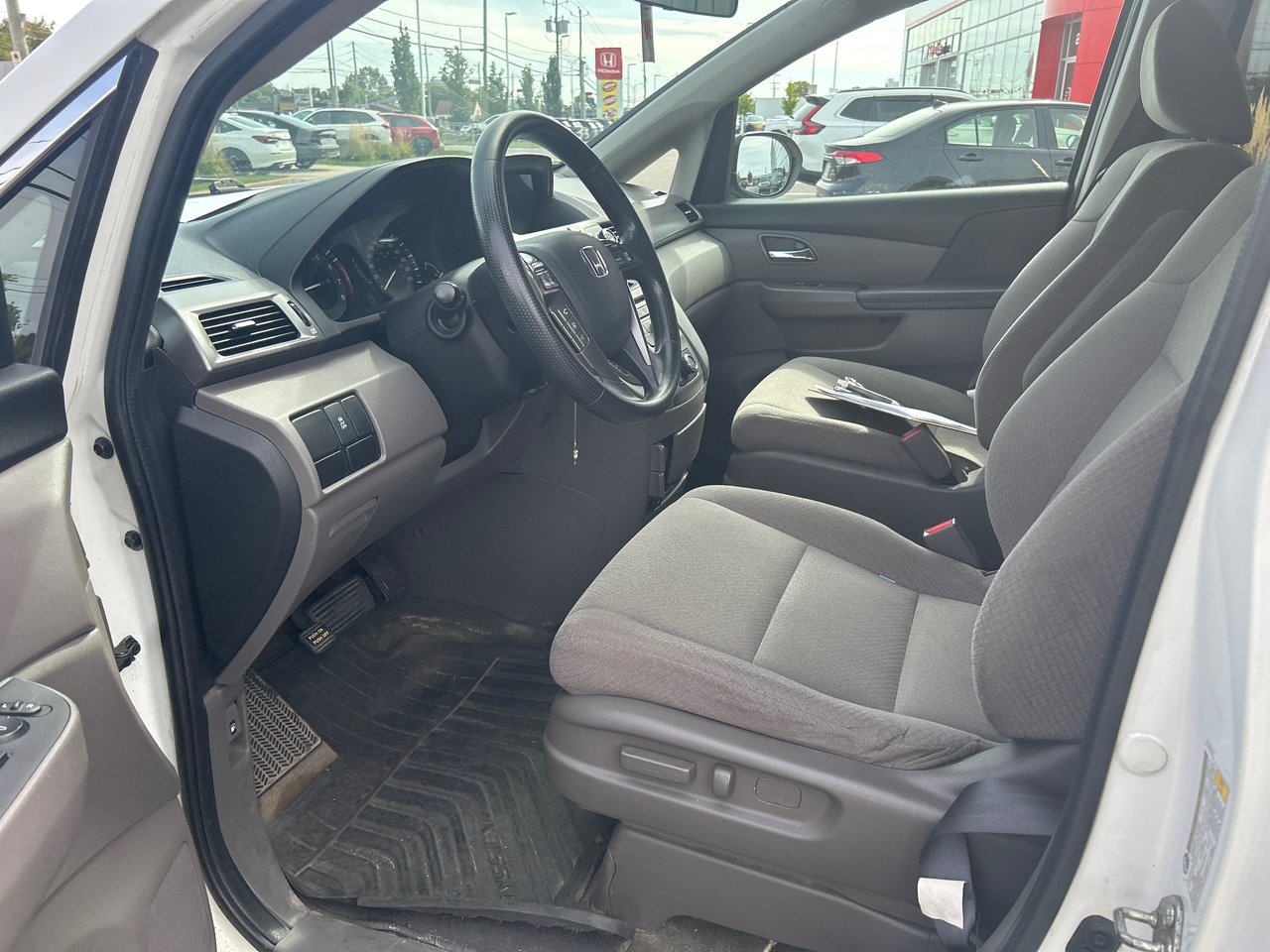 Honda Odyssey LX 2016-6