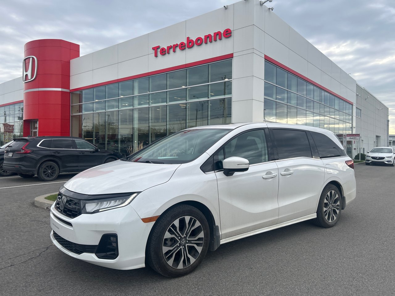 2025 Honda Odyssey Touring-0