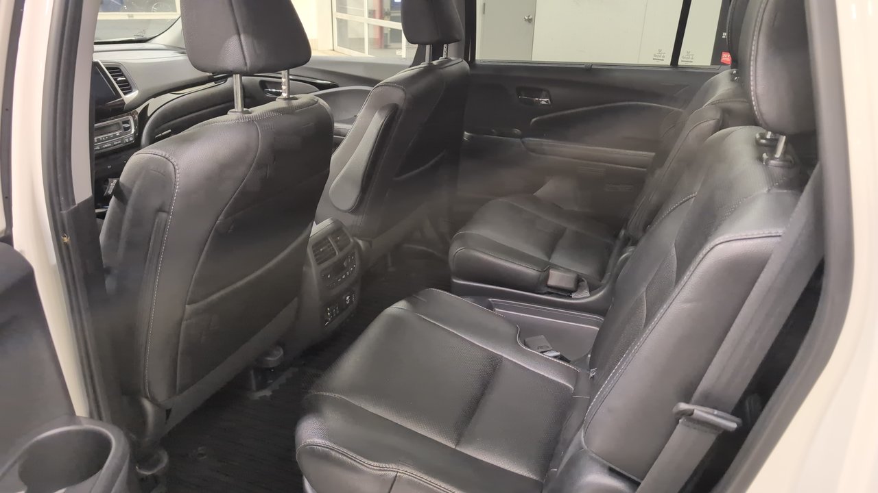 2017 Honda Pilot Touring-10